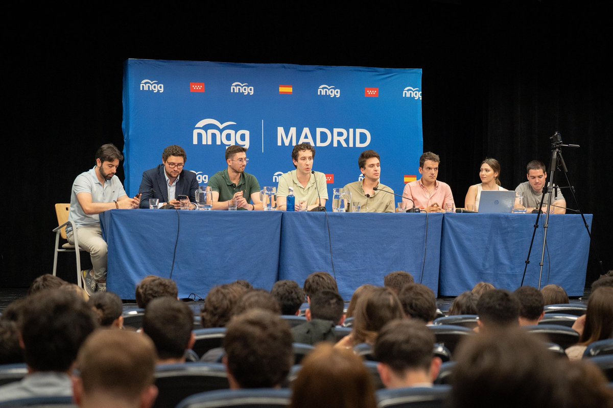 picazzo_15's tweet photo. El modelo de @nnggmadrid en las universidades cada vez es más influyente.

Y eso es gracias al liderazgo de @Idancausa.

Los universitarios vamos a colaborar en que llegues a la presidencia de @NNGG_Es 🚀 https://t.co/itFooS4DfR