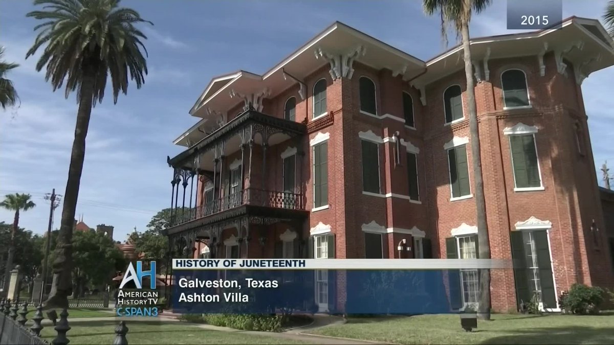 CSPANClassroom's tweet photo. It's #Juneteenth! #OTD in 1865, Union soldiers arrived in Galveston, TX and announced the end of the Civil War and slavery. Learn more from @agordonreed, @SmithsonianSec, @PenielJoseph, @KamalaHarris, & others: https://t.co/qhIDgCdWQB.
#APUSH #USHistory #CivilWar #SSChat #EdChat https://t.co/RY7h2B0ElI