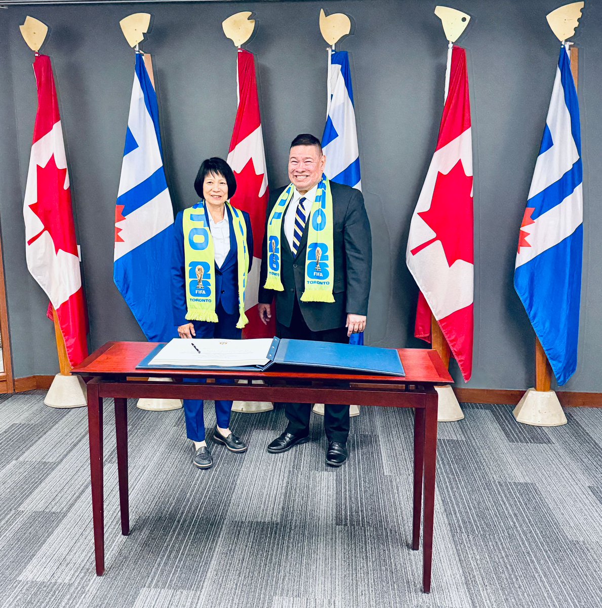 ConsulMexTor's tweet photo. Toronto, a Host City for the FIFA World Cup 2026™!

Mexico’s Consul General, @ConsulSierra, met with Toronto @MayorOliviaChow to discuss initiatives that bring sport closer to the community and the lasting legacy of the FIFA World Cup 2026™. https://t.co/o9Z8gaiWYM