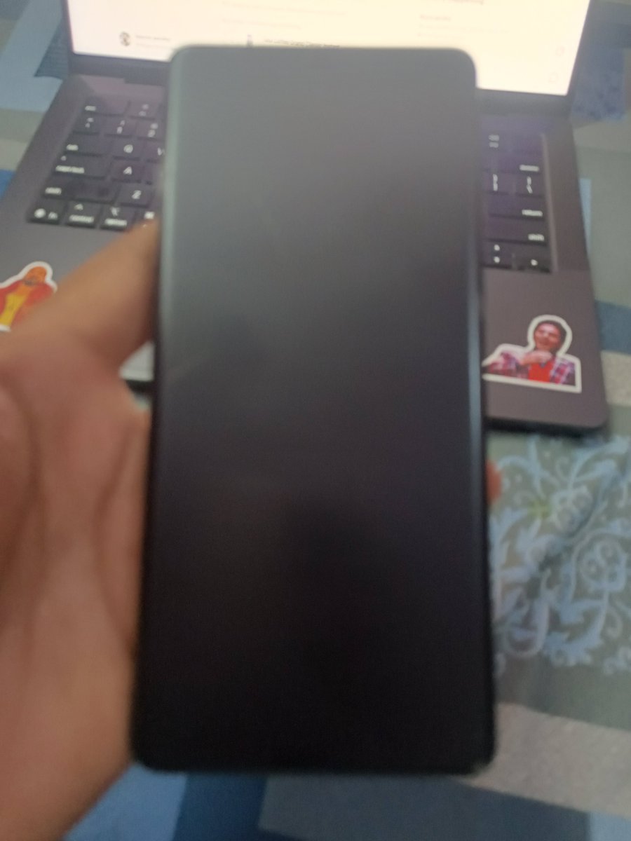 Mrgauravpandey_'s tweet photo. Hey @OnePlus, my OnePlus 12 suddenly went dead right after the latest software update. The phone is completely unresponsive now. This is really disappointing for a flagship device.

Please help. #OnePlus12 #OnePlus #SoftwareUpdate @TechnicalGuruji @GyanTherapy @tech_burner https://t.co/ezH7eKxHYE