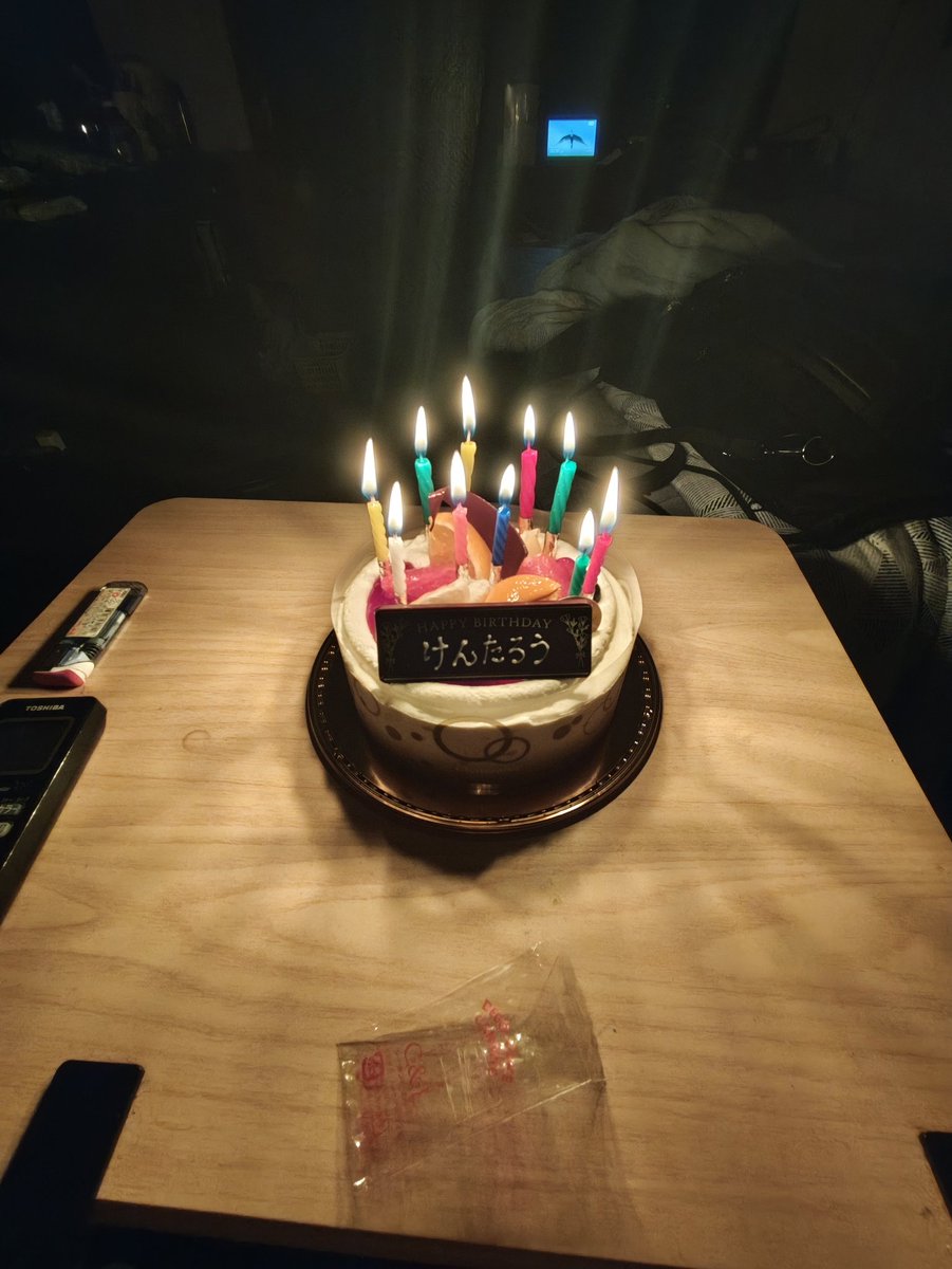 kench80's tweet photo. 久しぶりにケーキのホール食いしました。 https://t.co/0neGflda4j