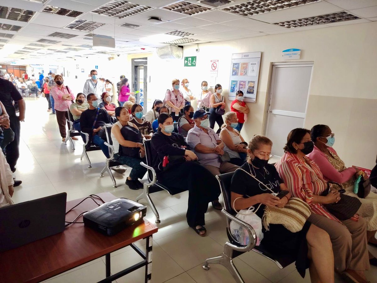IESSGuayas's tweet photo. En el marco del Día Mundial Sin #Tabaco, el 🏥Hospital del Día Norte Tarqui y el Centro de Especialidades Letamendi del @IESSGuayas desarrollaron charlas informativas para concienciar a los usuarios sobre los riesgos del tabaquismo y promover entornos saludables 🚭 https://t.co/X4v8U6maTN