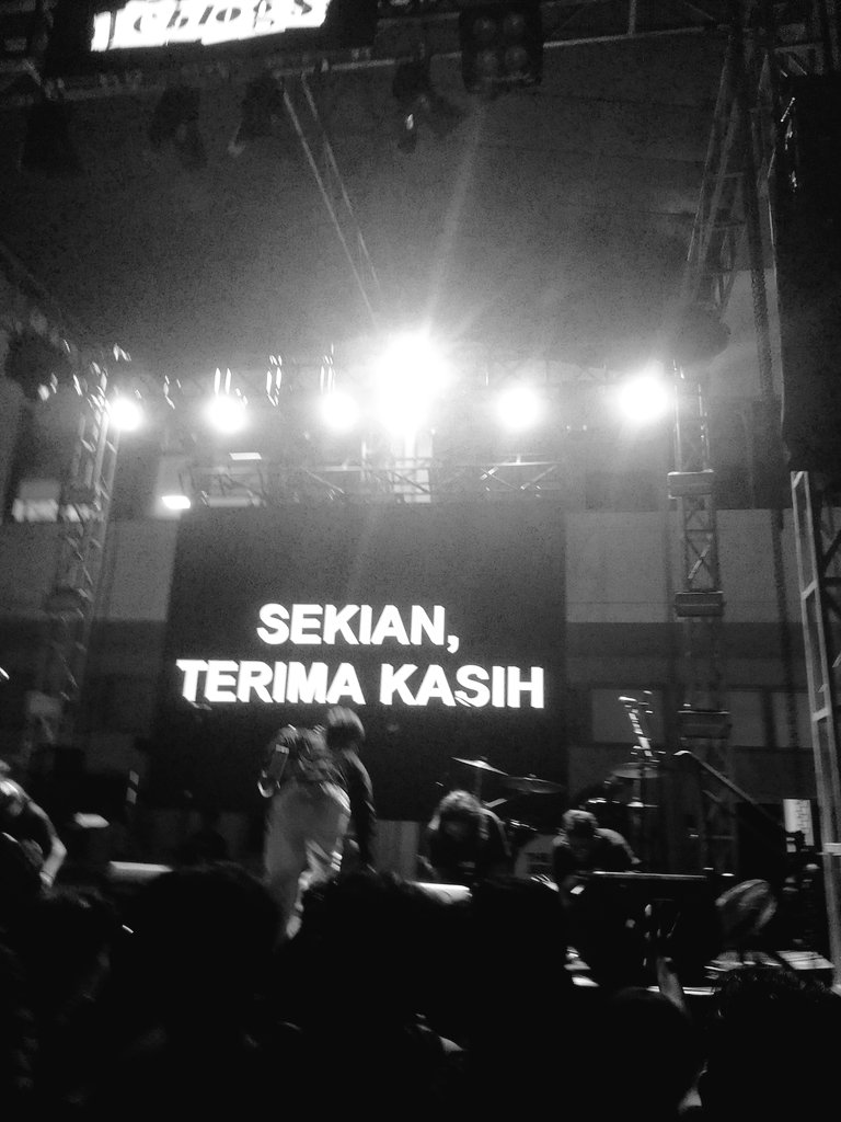 sneeflo's tweet photo. Sekian,Terimakasih. https://t.co/s1jqxD1HJa