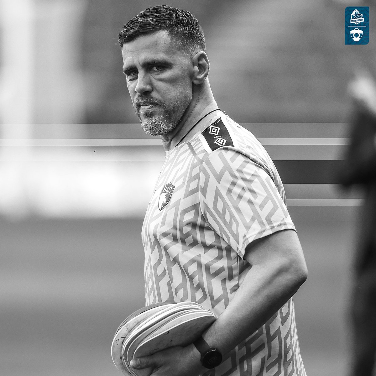 Footballogue's tweet photo. Bryan Bergougnoux, l'adjoint de Didier Digard est décédé aujourd'hui à l'âge de 43 ans. 🕊️

Il aurait succombé des suites de multiples malaises à l’hôpital de Toulouse.  

Toutes nos pensées à ses proches ainsi qu'à sa famille. 🙏

(@LeProgresOL) https://t.co/nTFUKh27co