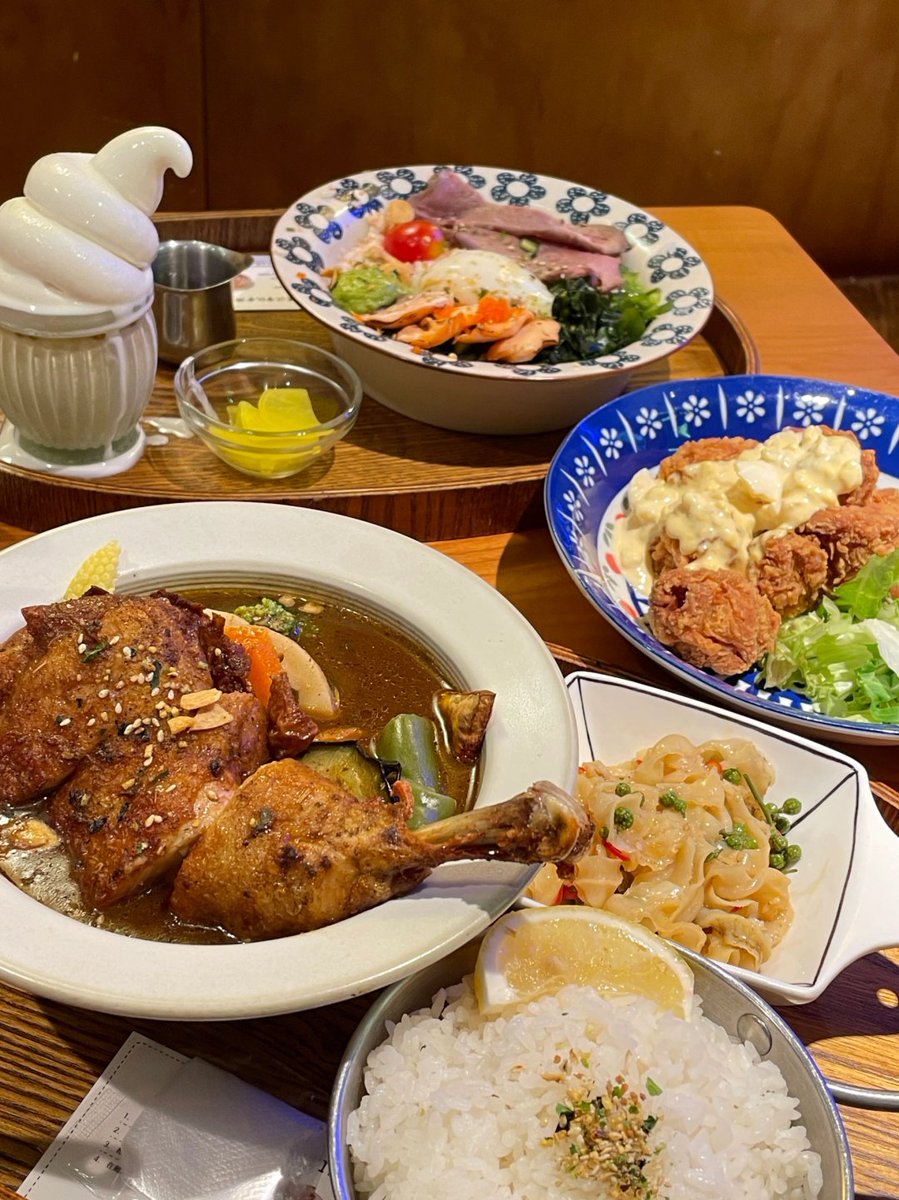 Os_ftsky's tweet photo. 週末は親友と食事へ。最近の出来事や気持ちを語り合いながら、何気ない日常を温かく彩ります。 https://t.co/qMUlAbBdiE