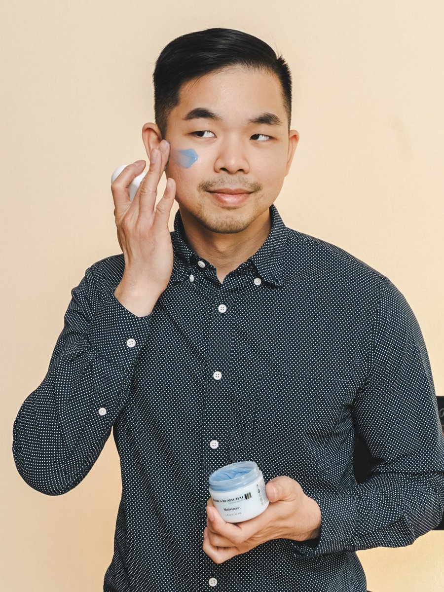 RED's tweet photo. Men who moisturize will go far https://t.co/L4pKL90fjO