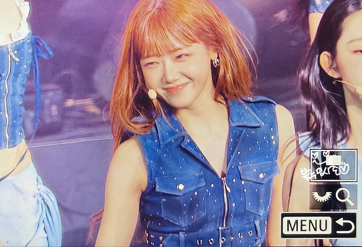 BloomingS_yj's tweet photo. 260529 pre
LOOP Day1

#최유정 #CHOIYOOJUNG
#IOI #아이오아이 #LOOP https://t.co/mfFbkFM9KO