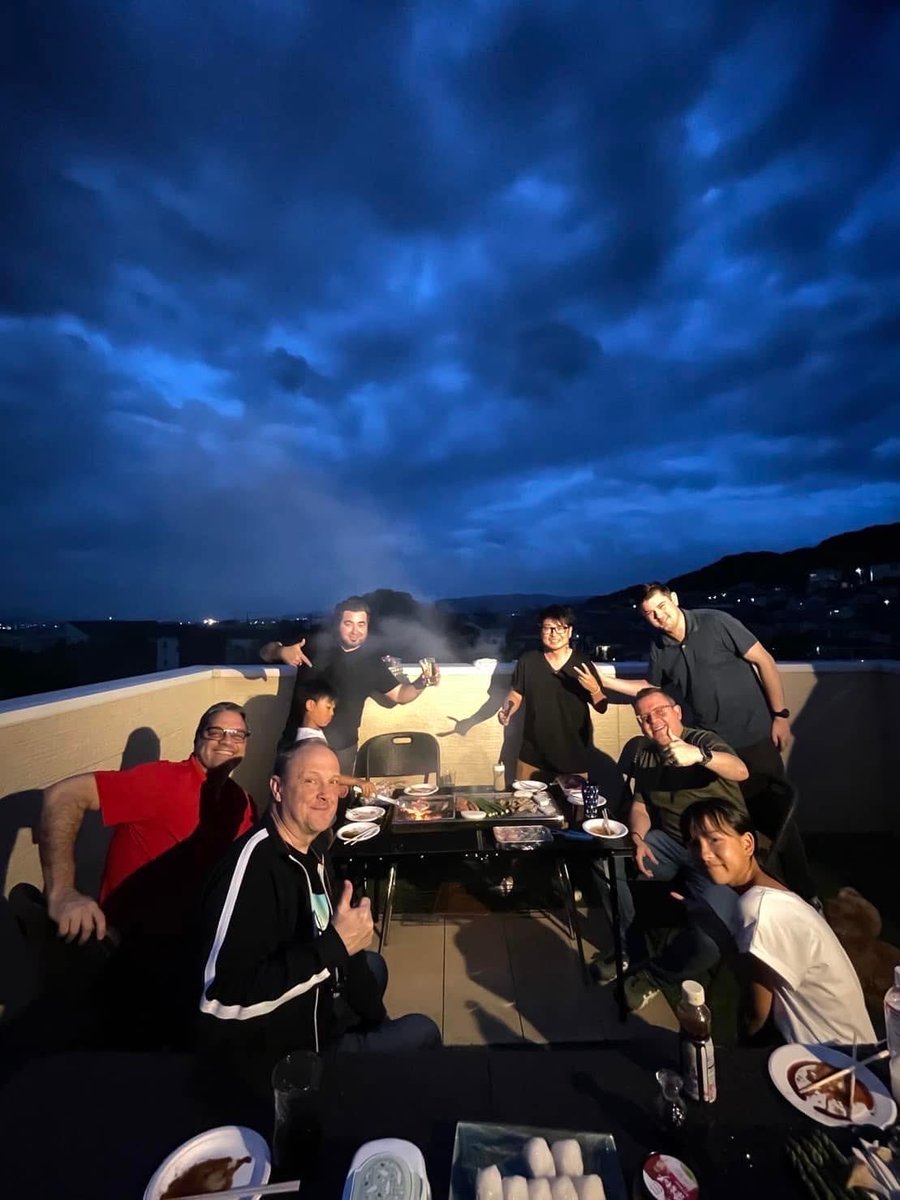 tstrpt's tweet photo. 3年前の今日はボストンブラスメンバー5人が我が家に来てBBQ🍖！
3年経って今日は、明日シエナの本番を控える砂川氏と弟子の晴希が我が家に来てBBQ🍖！どうやら5/29はBBQ🍖の日みたいだ😅 https://t.co/EetsXQRQyW