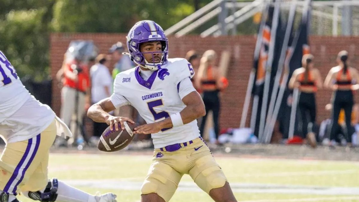 TheCFBNation's tweet photo. QB Taron Dickens Has Announced His Decommitment From The University of North Carolina

Dickens Had 74.2%, 3,508 Yds, 38 TDs, 321 Rush Yds, &amp; TD For Western Carolina Last Season 

#GoCFB #CollegeFootball #UNC #TarHeels #GoHeels @behumbletyger5 https://t.co/CrZR44GiVX