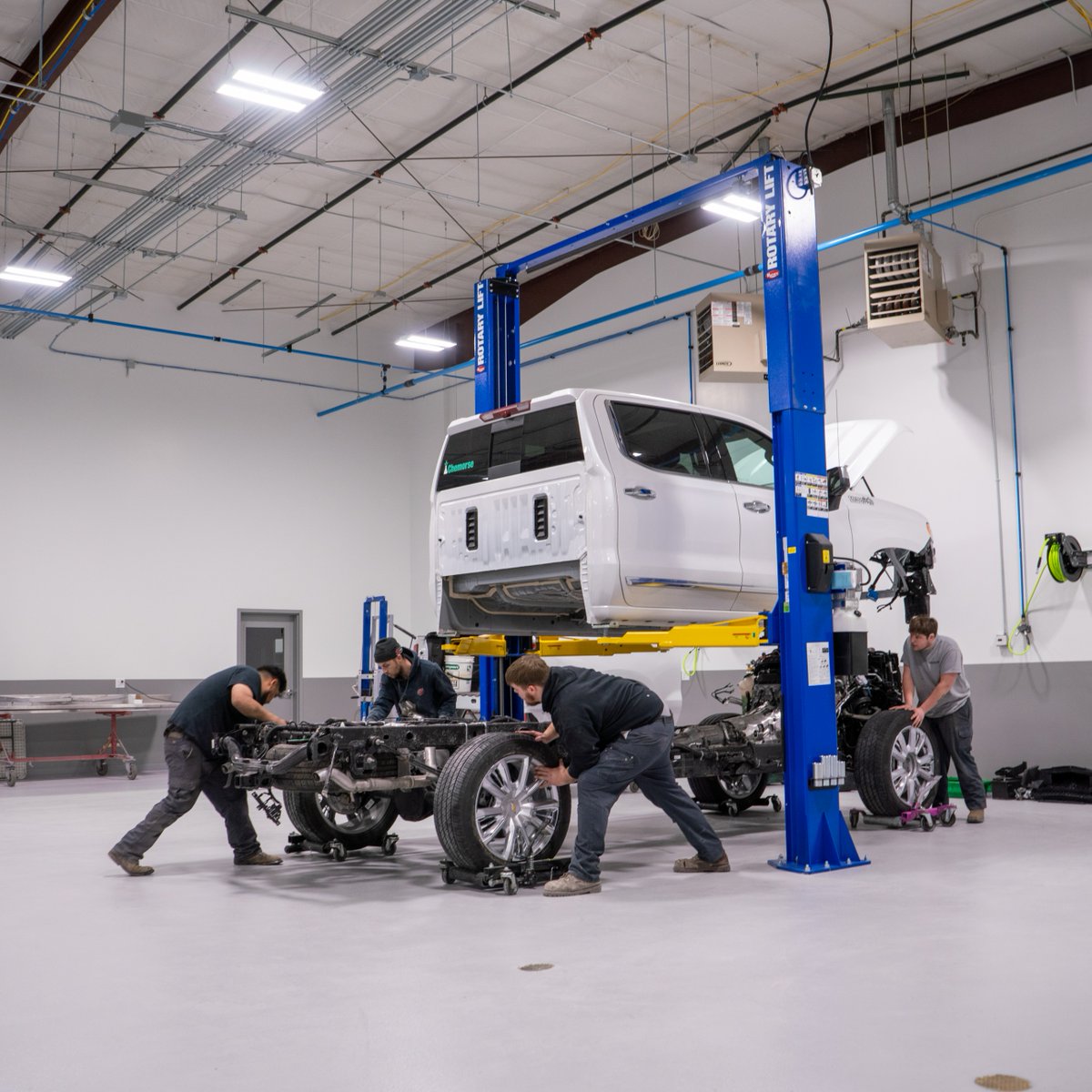 KarlAutoGroup's tweet photo. Your fleet does it all, and so do we. From light duty to medium duty, any make, any model—we’ve got you covered.
Call (515) 299-4307 to schedule your appointment. https://t.co/92v2JWJDMo