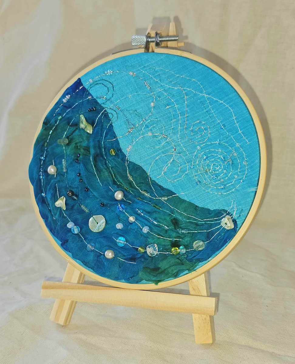 SusannahLeeArt's tweet photo. Textile art in embroidery hoops. Soon to be on sale at the Westgate Galleria in Westgate-on-Sea, Kent, UK https://t.co/PzKl9Ii2Ay
Watch this space. https://t.co/iL6EpJl9Gs