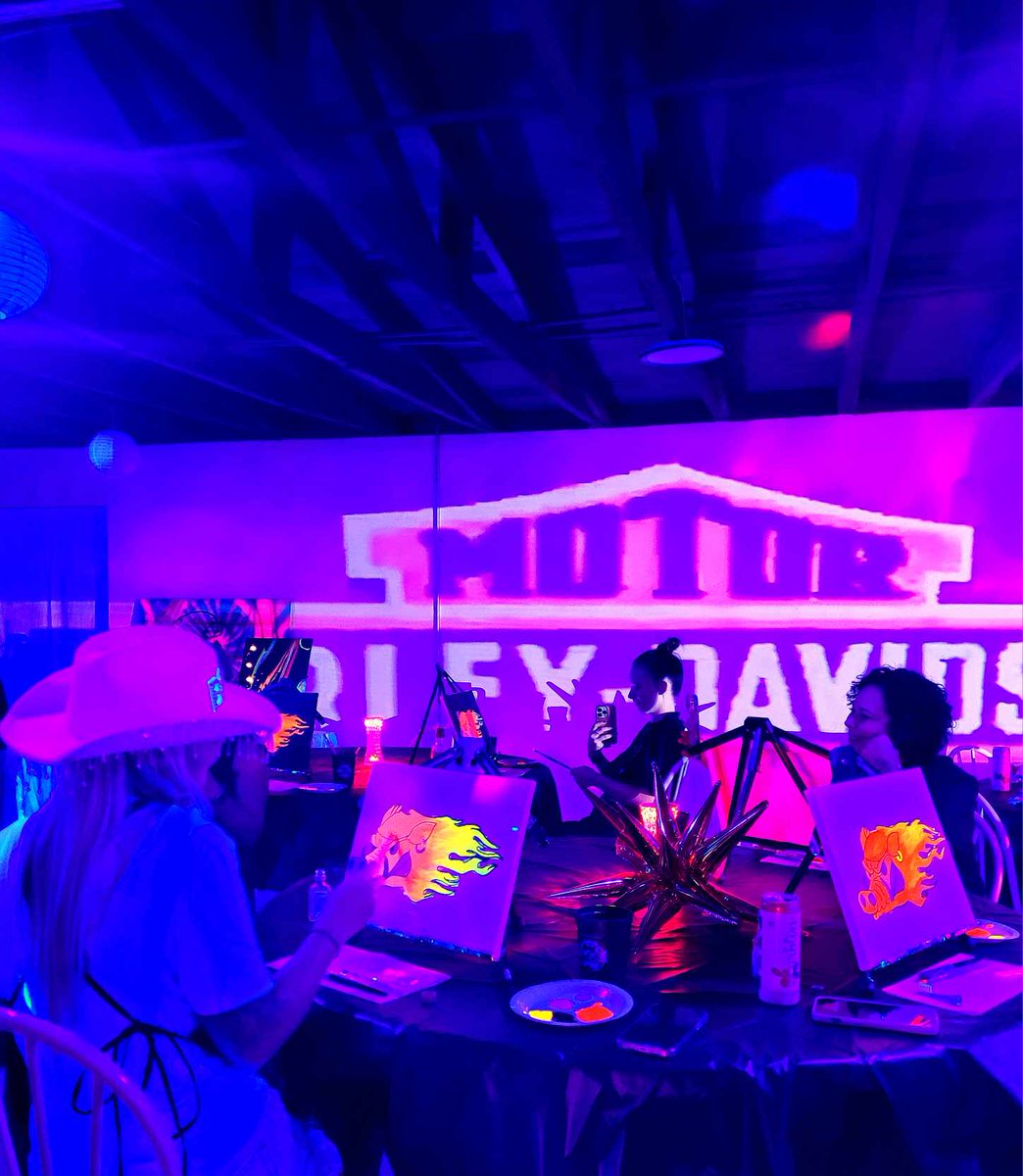 LyshellM's tweet photo. We throw birthdays that actually spark connection. Our themed group packages in Rogers fit small squads to big crews and turn moments into legendary photos. Book a night that feels electric: https://t.co/0K0Zy48ev7 #RogersAR https://t.co/9Fdodvsgb9