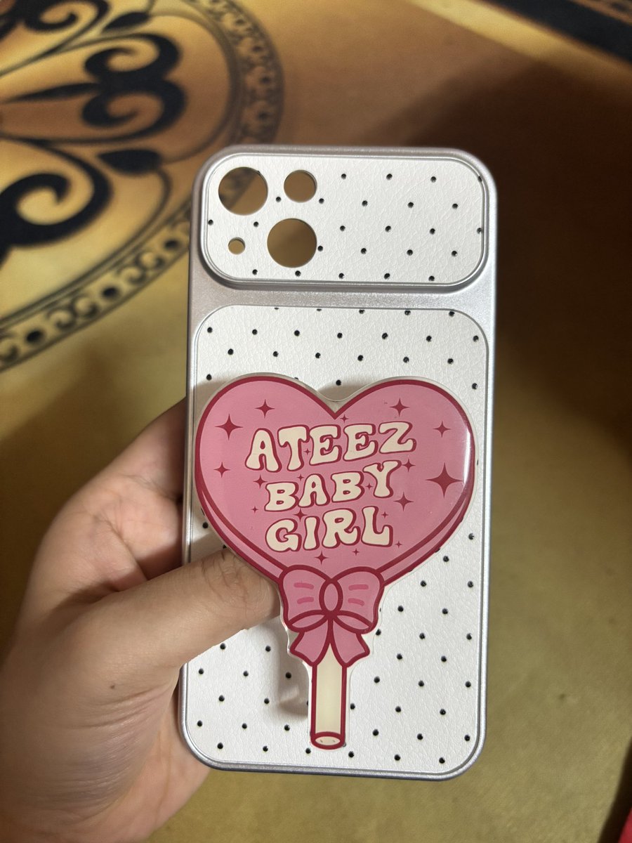 ofmountainchoi's tweet photo. help me choose @ateezgoods https://t.co/v9T5q5JVwO