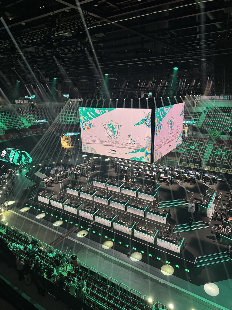 trepril's tweet photo. WE ARE AT FNCS!!! 🇩🇪 https://t.co/V4C21CvOYg