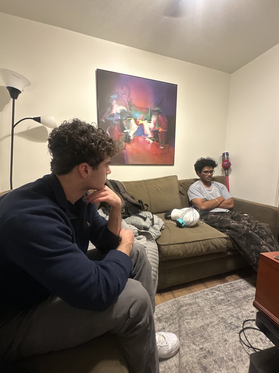 Sree_Surineni's tweet photo. Best thing we did this week: shut up and listen. Had a chess player run blitz games with our device yesterday. mostly just watched and asked him stuff after and got valuable feedback 

@flowstatebci https://t.co/xuuJKV2xTe