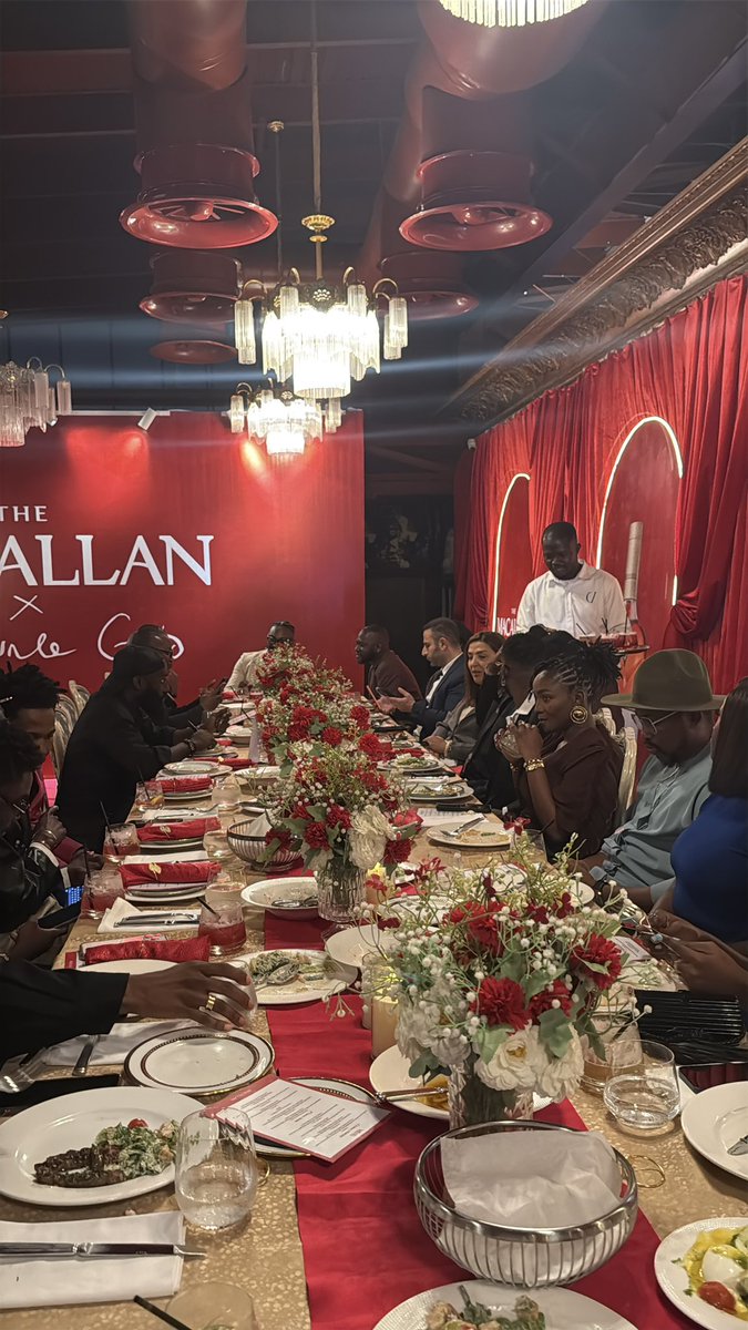 adekunlegoldfp's tweet photo. Classy event for Classy people😻❤️🫢
MacAllan Announcement dinner last night🥺😍 https://t.co/anUFlJ42WZ