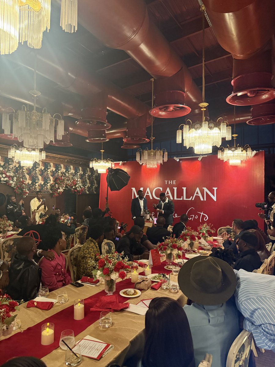 adekunlegoldfp's tweet photo. Classy event for Classy people😻❤️🫢
MacAllan Announcement dinner last night🥺😍 https://t.co/anUFlJ42WZ