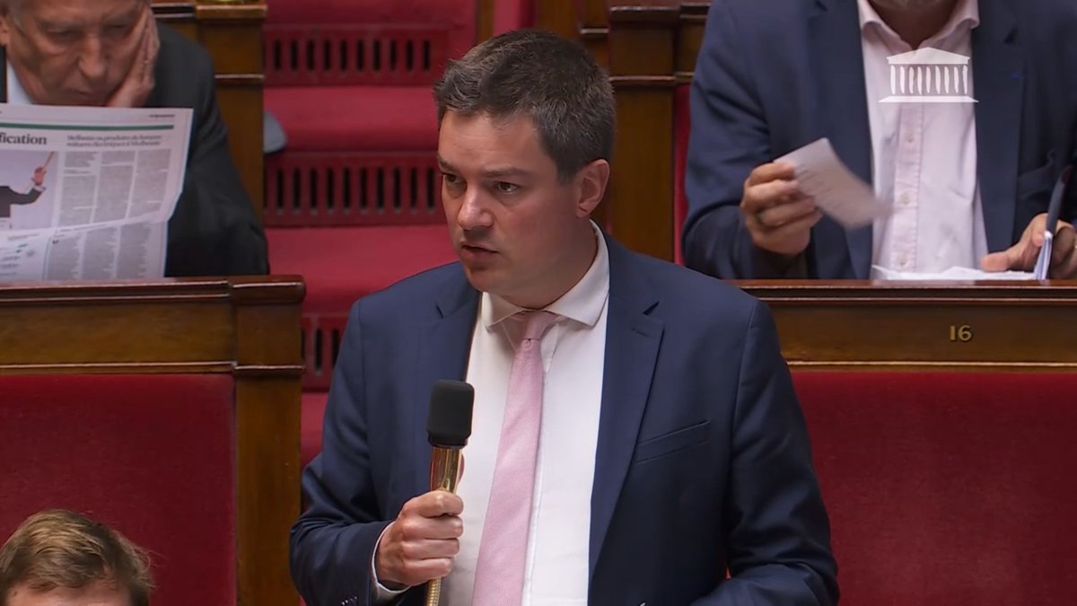 T_Houssin's tweet photo. 🏛️ Dans l'hémicycle depuis mardi pour les débats de la loi d'urgence agricole :

- 100% de viande Française dans la restauration des collectivités.
- Lutte contre les surtranspoitions
- Souveraineté alimentaire
- Stockage de l'eau
- Interdiction d'importation de produits ne respectant pas nos normes. 
- Facilitation de la création d'élevages

Les députés RN mènent de nombreux combats et obtiennent des victoires dans l'hémicycle !