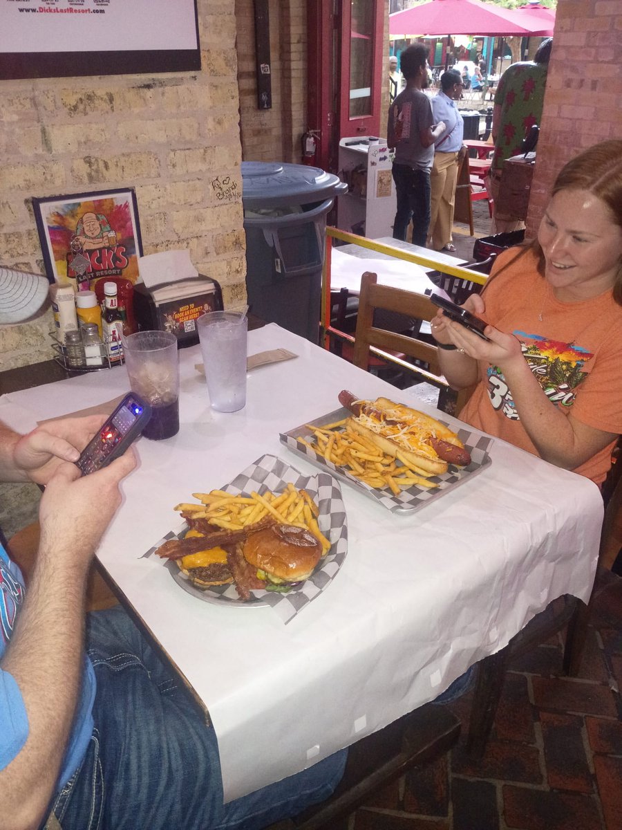 DickSez's tweet photo. It looks like she wanted the wiener… until it was time to get sloppy in public.
So OF COURSE her man traded meals with her.

Don’t say chivalry is dead.

If he won’t eat a wiener for me, I don’t want it. 😘

#PuttingTheFUInFUN #FunForALL https://t.co/e5kYSXDuij