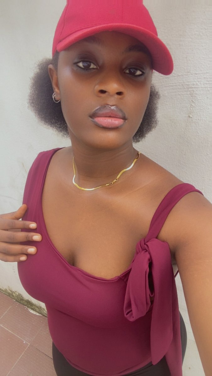 Favour 🌸 tweet media