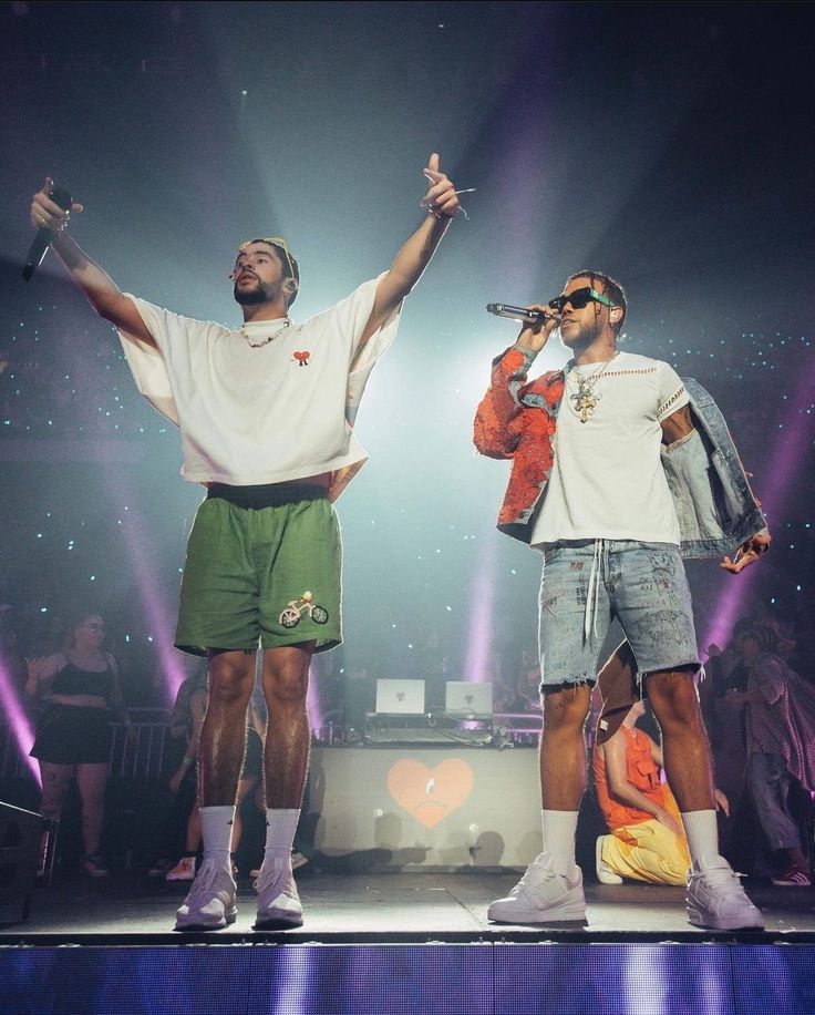 Fuentes_Genero's tweet photo. BAD BUNNY y JHAYCO ahora son el primer y ÚNICO DÚO en la historia tener sus primeras 4 colaboraciones TODAS superando más de 1 BILLÓN de STREAMS! 🇵🇷 https://t.co/EM5V8WI8iV