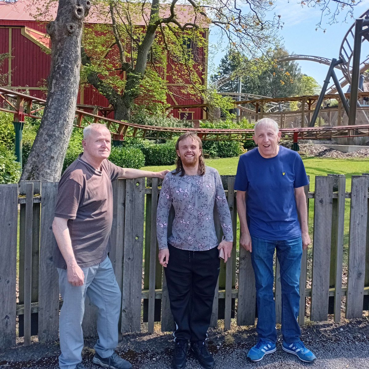 Northern_HC's tweet photo. Recently, a group of people we support at Olton Grange took a trip to @DraytonManor after discussing ideas together. Everyone shared how much more confident they felt being out in the community and how the experience strengthened their friendships!

#WeAreNHC #SupportedLiving https://t.co/dawnXDRVMX