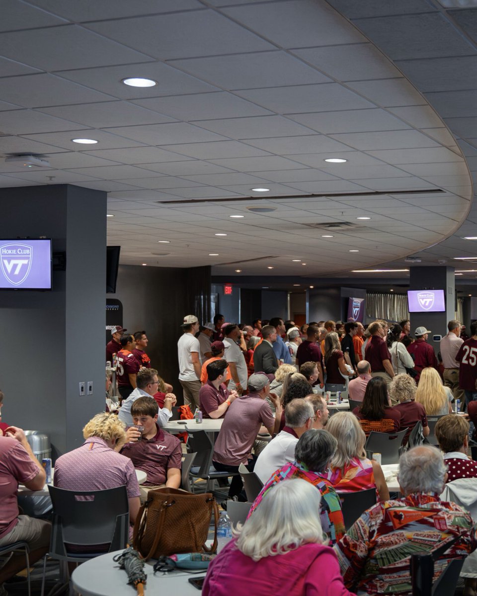 HokiesFB's tweet photo. Tailgate Tour - 📍Richmond

The 804 understood the assignment. Thanks to everyone who joined us for our third stop!

#LetsGoHokies | @CoxComm https://t.co/MXyhXFRzU1