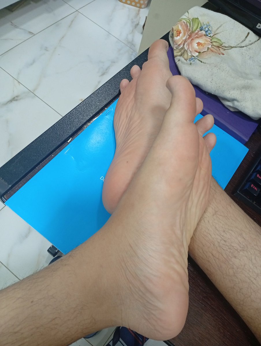 Feet&Art tweet media