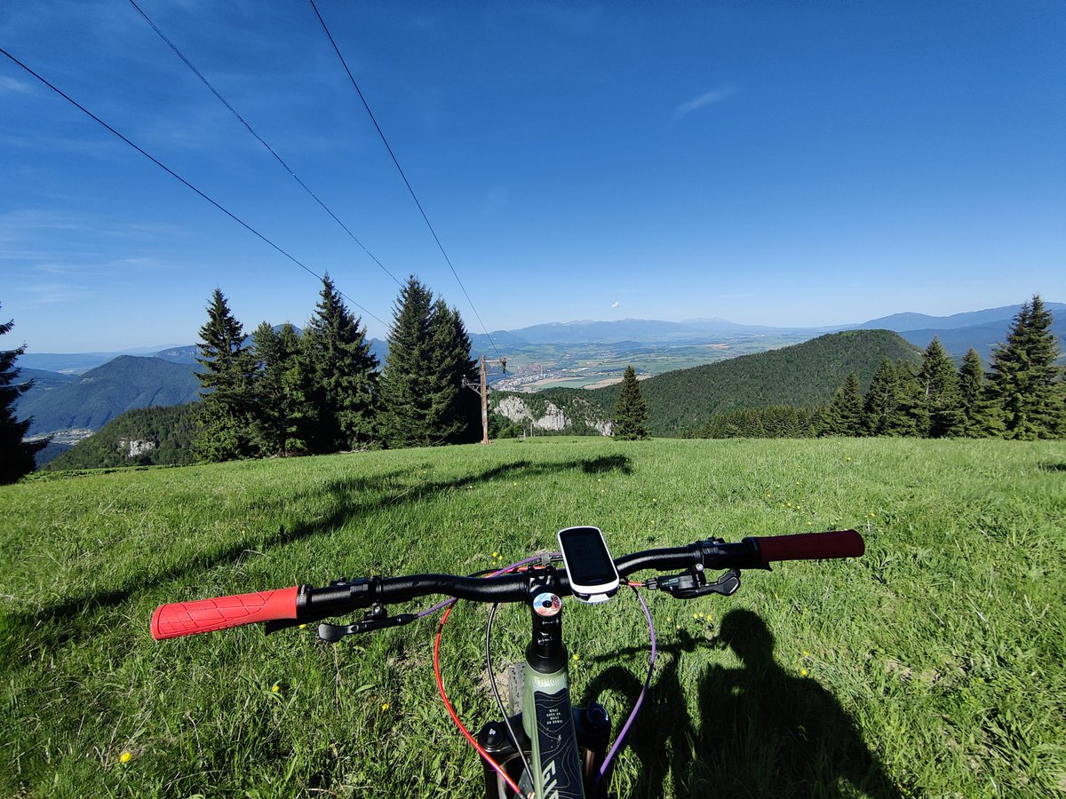 FilipDemPro's tweet photo. Friday ride. 🚵
#bike #bikeride #mtb #FridayVibes https://t.co/89ou2XsE3Y