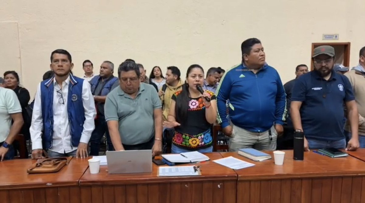 MunicipiosDT's tweet photo. Sección 22 intensificará protestas en Oaxaca y exige sanciones por hechos violentos en Mitla

https://t.co/9HBikuAwX8

@salomonj 
@GobOax 
@IEEPOGobOax 
@EMILIOMONTEROP 
@Seccion22Cencos https://t.co/tiB5PPxfFl