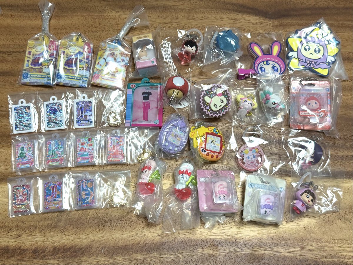 ___starprincess's tweet photo. 交換 ガチャ サンリオ エスターバニー シュガーバニーズ たまごっち アイカツ めじるし メゾピアノ プリキュア ボンドロ パッケージ

【譲】画像1、2
【求】画像3 （🩷の丸 特に求）

異種交換大歓迎です🙆🏻‍♀️
お気軽にお声掛けください！ https://t.co/ZLfZztwxLc