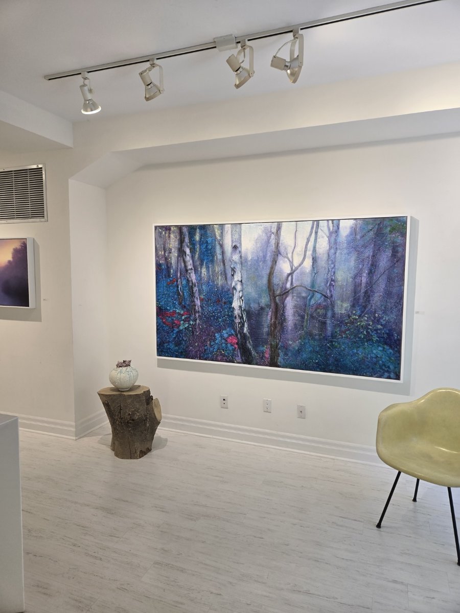 TorontoART's tweet photo. *elation*

#AtTheGallery // Canadian art, International design

VLAD GROSPIC, painting
LUKE PESTL, ceramic
Beloved old magnolia tree, sculpture stand
Charles &amp; Ray Eames, chair https://t.co/h6EDZqA8H3