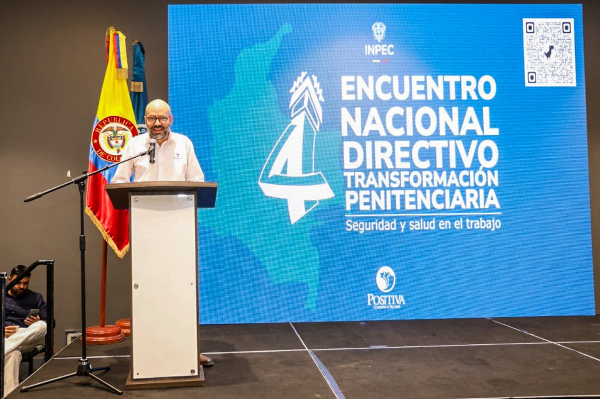 MinjusticiaCo's tweet photo. Fortalecemos la gestión institucional, pensando en un mejor sistema penitenciario.

El director de Política de Drogas y Actividades Relacionadas del MinJusticia, Darío Sendoya (@dariosendoyaz), participó en el IV Encuentro Nacional Directivo del @INPEC_Colombia ‘Seguridad y Salud en el Trabajo – Transformación Penitenciaria’.

Allí se trabajó para consolidar una agenda articulada para atender los principales desafíos del país en materia carcelaria.  🇨🇴