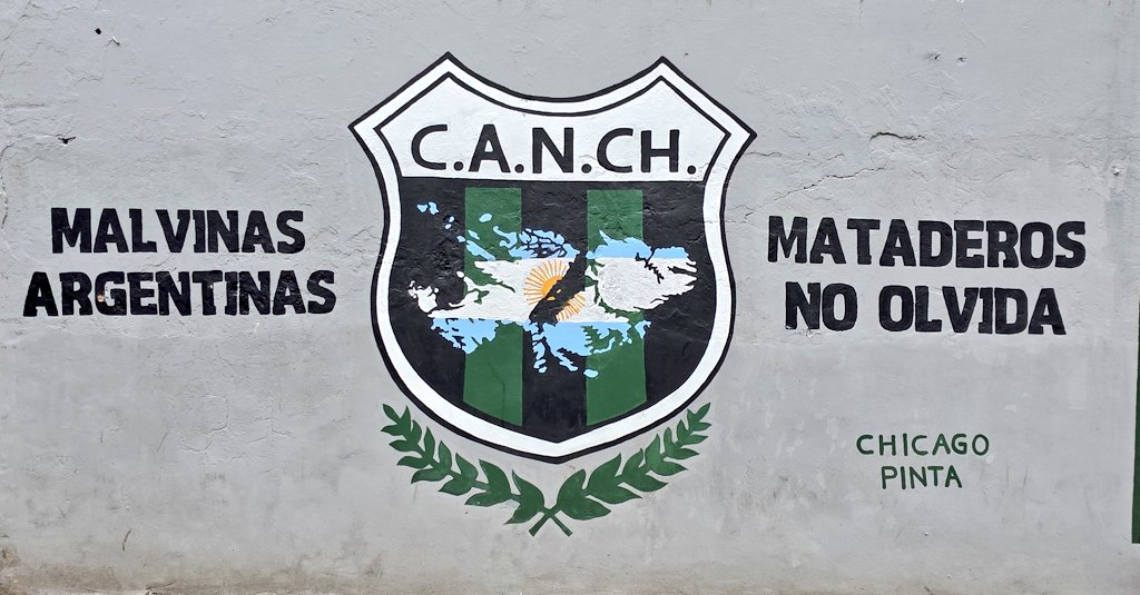 alejandrocsome's tweet photo. Mural en Murguiondo, al lado de la mítica esquina de El Cedrón.

De "Chicago Pinta". https://t.co/9SkGWt5XLv