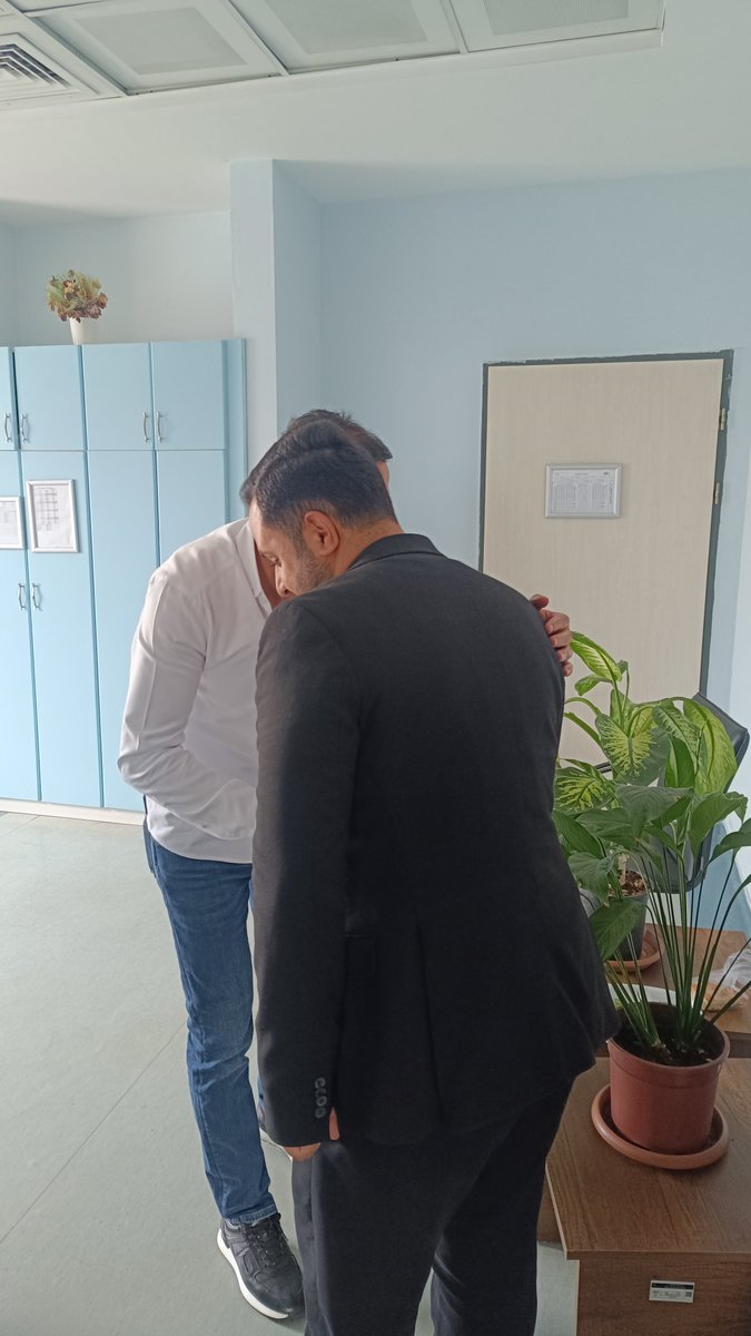 HudaParGenc's tweet photo. HÜDA PAR Genç İlçe Başkanlığı olarak Genç Devlet Hastanesi’ni ziyaret ederek tedavi gören kıymetli hastalarımızın bayramlarını tebrik ettik.
Bayramın; umut, sabır ve şifa vesilesi olmasını diliyor, tüm hastalarımıza Rabbimden acil şifalar niyaz ediyorum. https://t.co/V6Pt5RgQkt