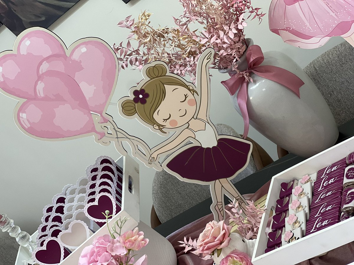 WarmIssa's tweet photo. “Where little dreams bloom in shades of pink and every detail tells a sweet story 🎀✨
Creating magical moments filled with love, elegance, and tiny ballerina dreams.
70/196275

#BabyGirl #BallerinaTheme #PinkSetup #zakbyzakhiaissa https://t.co/iYGWo5t2Cp