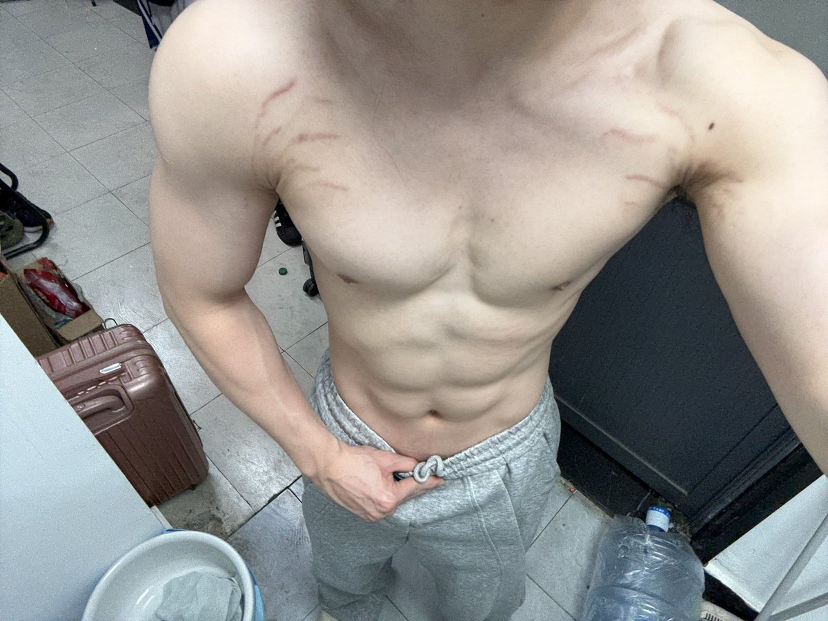 想不到名字 tweet media
