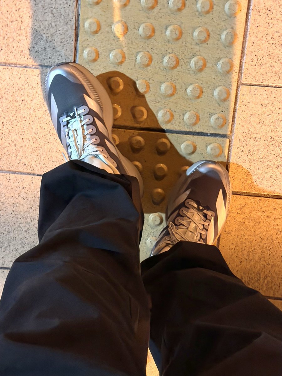 4A_Studio_com's tweet photo. #マンダロリアンアンドグローグー
めっちゃ面白かった😎
スターウォーズは「七人の侍/黒澤映画」etc.
マンダロリアンは「子連れ狼」etc.
からインスピレーションを受けてる物語だから日本人は割と好きな物語
グローグーが可愛すぎ♥ https://t.co/4b5br8ugkJ
