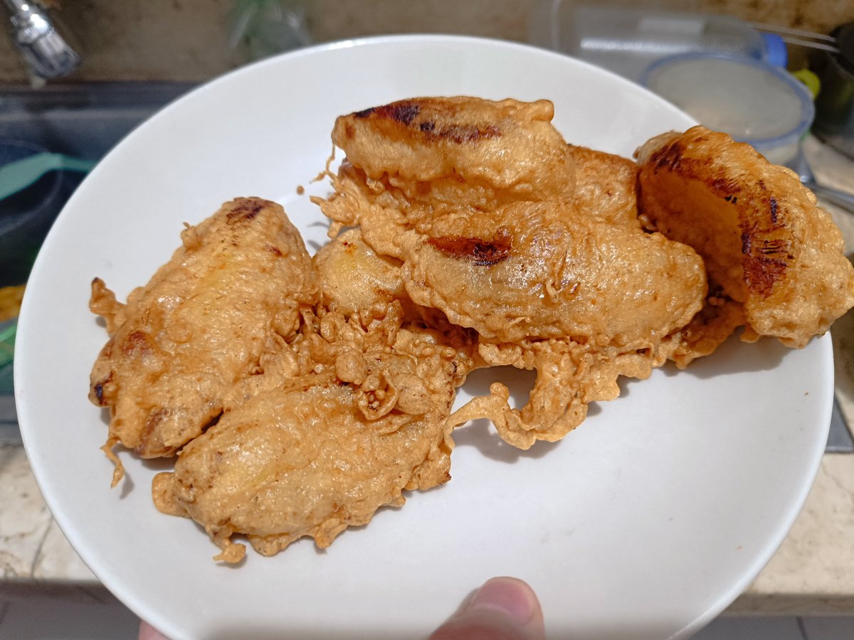 netipedia's tweet photo. Mau jalan sehat,malahan adik gw minta bikinin pisang goreng. https://t.co/QcJlIhmlsH