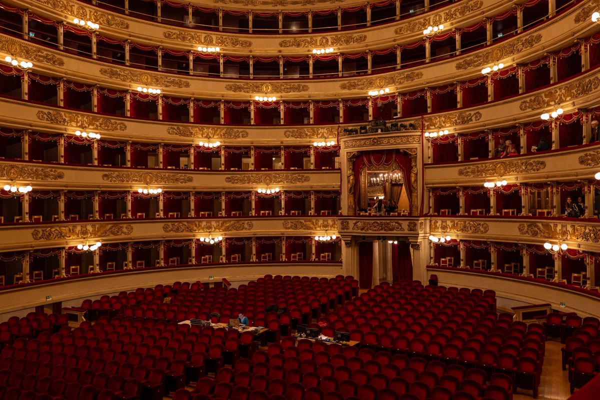 itsrapha83's tweet photo. Anyone who says Milan has nothing to offer is ignorant, in bad faith or just straight up bad at travelling https://t.co/GgqW9V7Otd