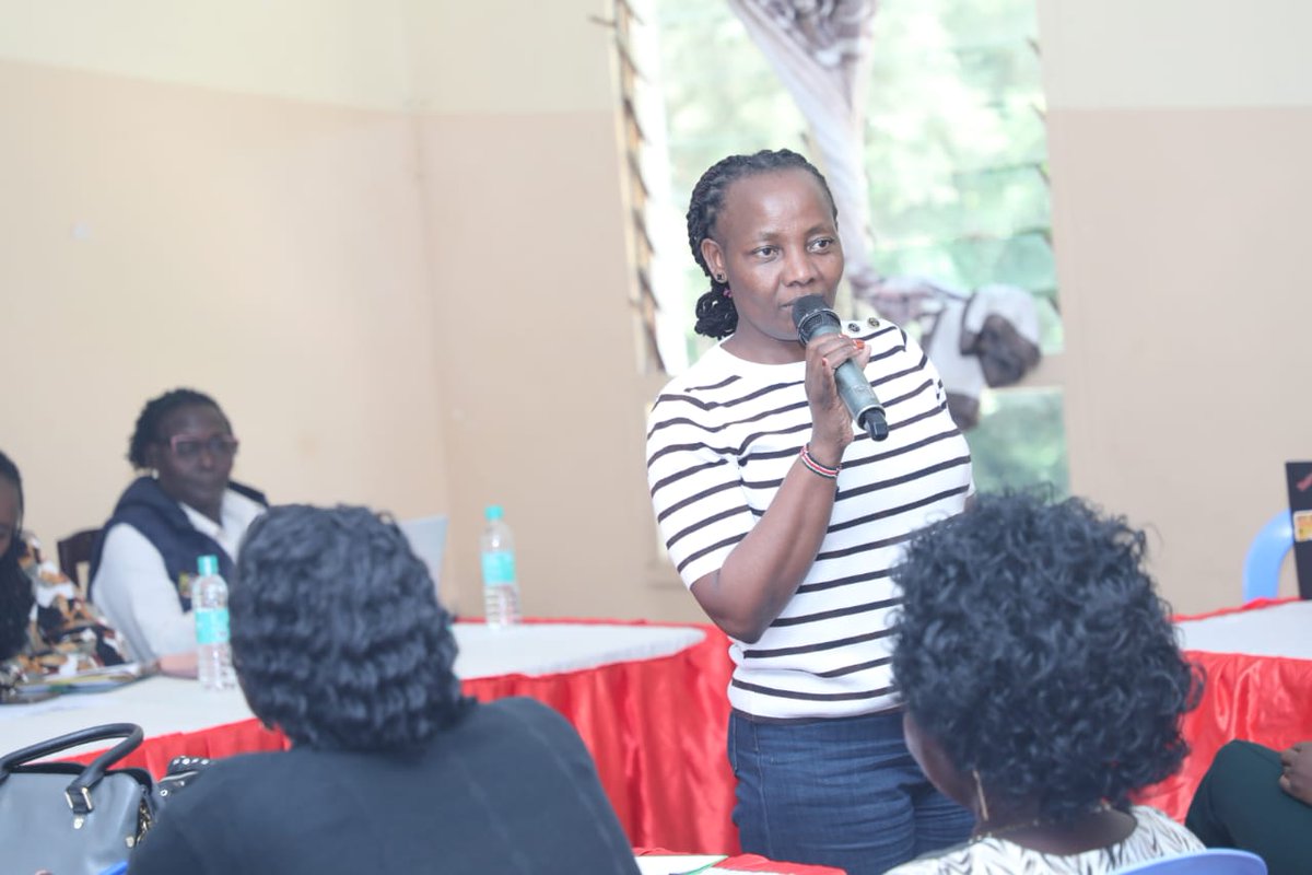 AFGMBoard's tweet photo. Final forum in Baringo today brought together women, men, county officials and community members, enriching talks on #EndFGM. Topics included offences and penalties, forms and effects of FGM, reporting mechanisms, and the emerging concern of adult women voluntarily seeking FGM. https://t.co/EB6phTwntA