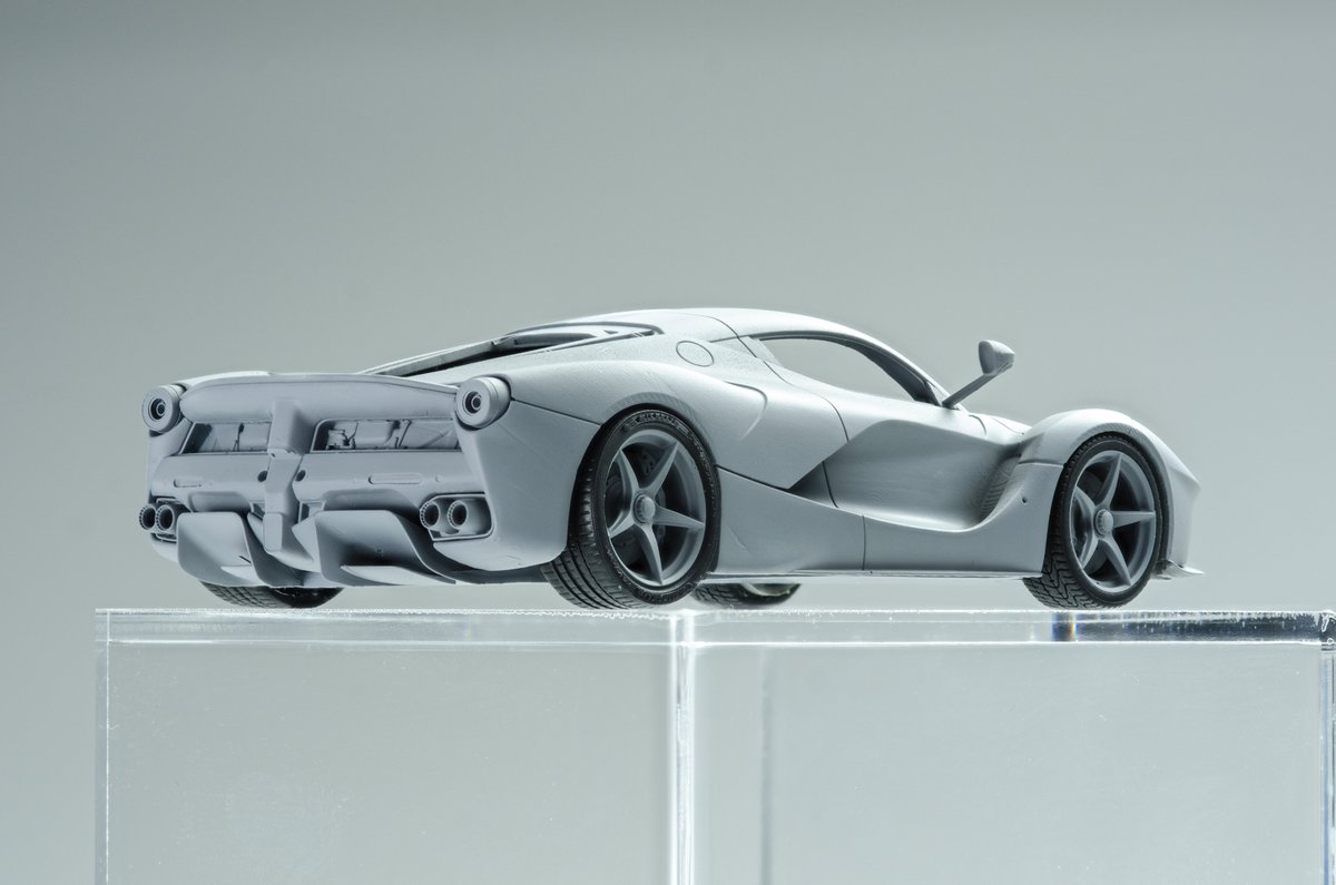 YOYa_uu's tweet photo. The Prancing Horse on the steering wheel is a metal decal – not water slide.
Clear instrument dials, bucket seats, and separate center console buttons.
LaFerrari‘s cockpit is a mix of combat and luxury – we’ve scaled it down exactly.
#124scale #124modelkit #carmodelkit #modelcars https://t.co/aUQ1cwRkQf