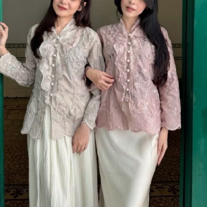 rmmrgrt7's tweet photo. Top by rumputid 👚🌷💐

A thread https://t.co/97tEQgji1G
