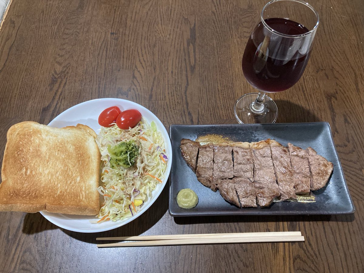 partypink9's tweet photo. 肉をフライングしたった https://t.co/0tKmSwGR9n