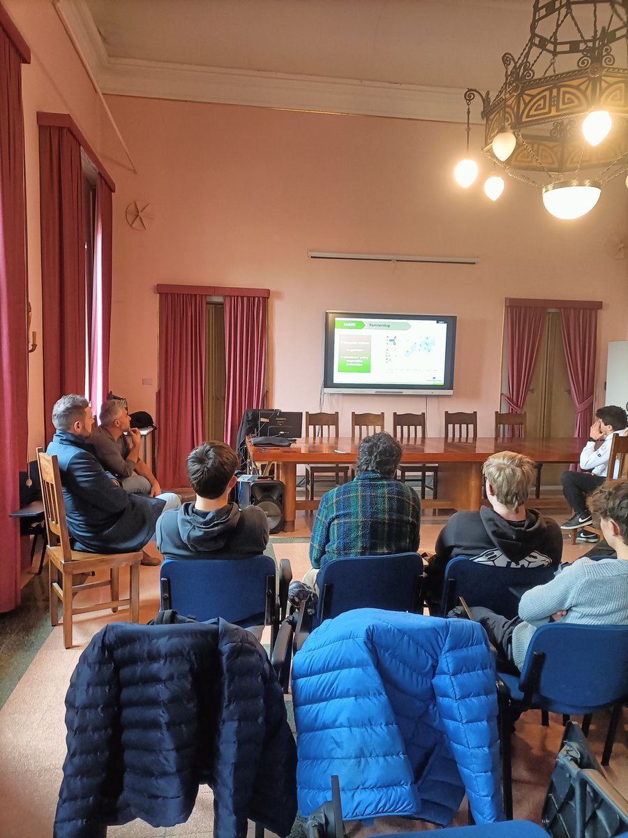 ProjectEAGER's tweet photo. 📢 Fourth Stakeholders' Meeting of the EAGER Project in Imola, Italy 🇮🇹

🔎 For more information: https://t.co/U5EEiRdt6Y

🌱 ☀🌳🪴 🌄

#EAGER #Project #Agrovoltaics #Agrophotovoltaics #Agriculture #RES #Solarenergy #APV #Developing https://t.co/n7a4QSCJzP