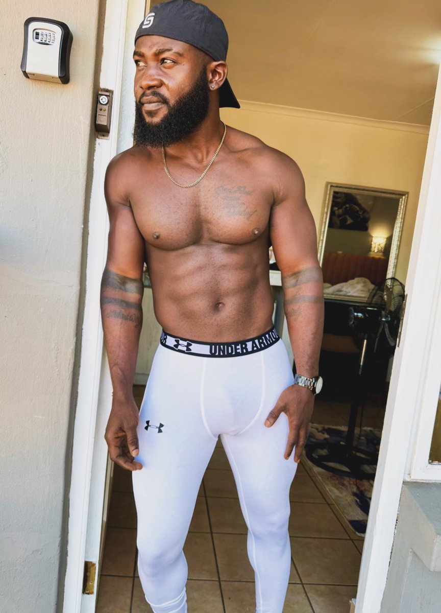 paulinhowolf14's tweet photo. Let’s get the weekend started 🤸🏿‍♀️💃🕺👀🤎🩶🖤💪🏿
‘’
‘’
Crazy life.. shh🫵🏿🤫🤪😜😉😊🤭😮‍💨🤤🫨🤯🥵🔥💥🍫
‘’
‘’
- Happy Friday Happy weekend y’all.🫵🏿🥃💰
- 
- 
- 
- 
- 
- 
#fridayvibes #weekendvibes #hot #fyp #explore https://t.co/SxvcqgFCDo