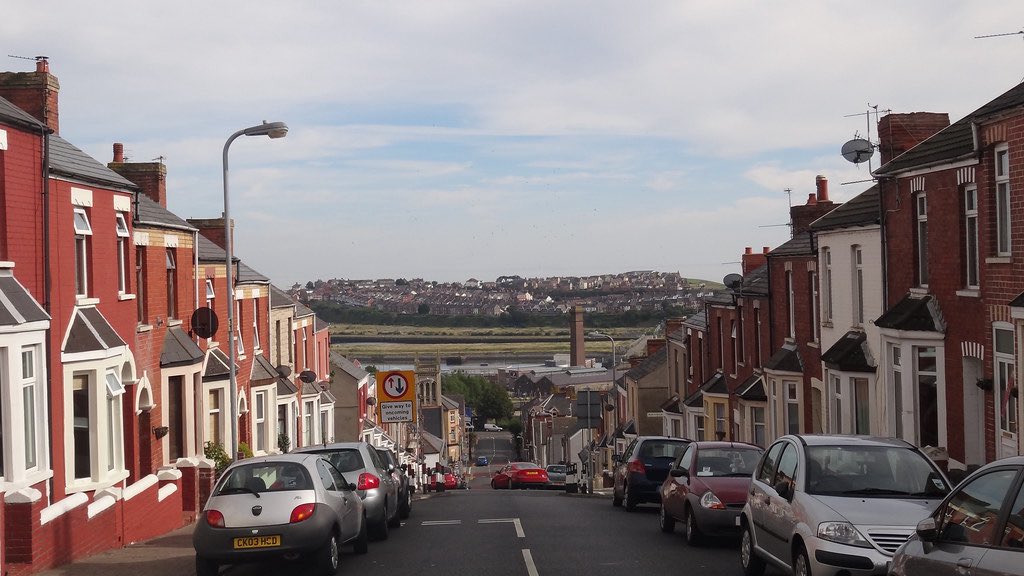 NWMYT's tweet photo. It’s good 

But can it drive up Trinity St in Barry at rush hour https://t.co/y2lEhGw4Ip