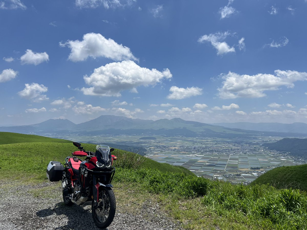marunora's tweet photo. 今の時期が一番バイクにちょうどいい
阿蘇をぐるっと巡回 https://t.co/eQfc2S8D0D