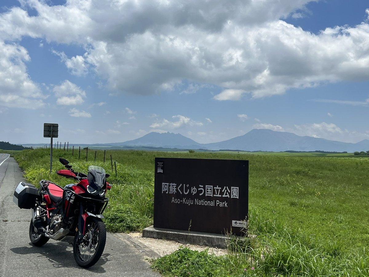 marunora's tweet photo. 今の時期が一番バイクにちょうどいい
阿蘇をぐるっと巡回 https://t.co/eQfc2S8D0D