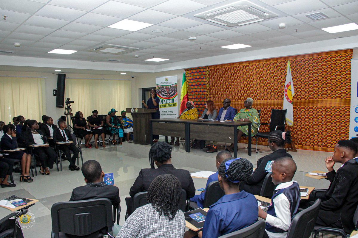 CSAGhana's tweet photo. The Cyber Security Authority (CSA) has cautioned children against meeting with people they first encounter online, warning that such interactions could put their safety at risk.

Read more https://t.co/NYLxCyRYTd

#cybersecurityghana #cybersecurity #childonlineprotection https://t.co/cgnFatG9ip